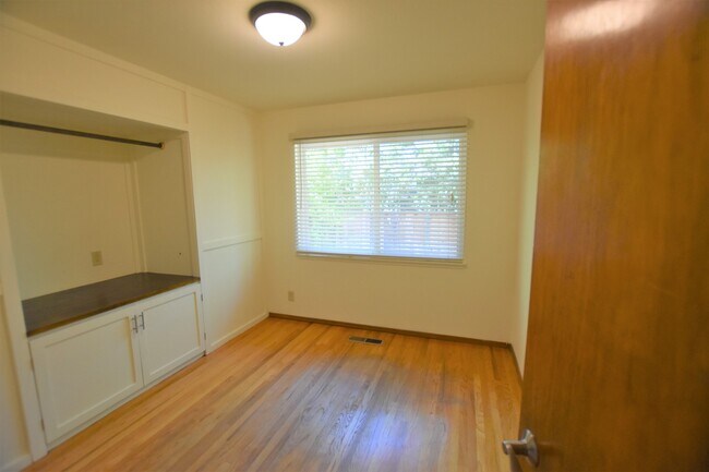 Foto del edificio - Beautiful 1,396 square foot home situated ...