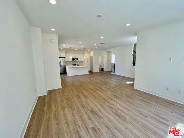 Foto del edificio - 10732 Bloomfield St