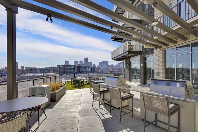 Building Photo - The Northern