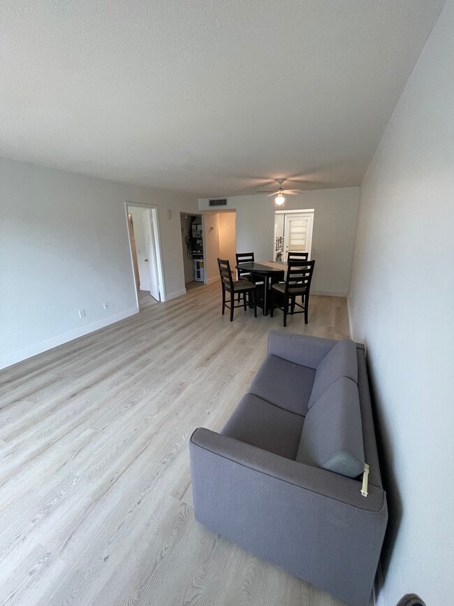 Photo - 2441 SW 82nd Ave Apartment