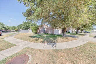 Building Photo - 6503 Warfield Ln