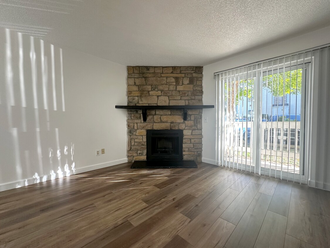 Photo - 8555 Fairmount Dr (Denver, CO)