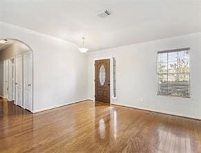 Foto del edificio - 524 Cedar Branch Dr