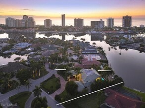 Building Photo - 377 Pirates Bight