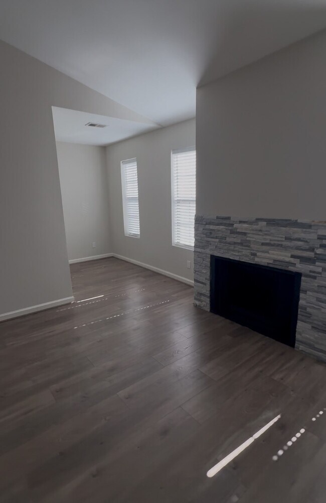 Foto del edificio - 14600 Fonmeadow Dr