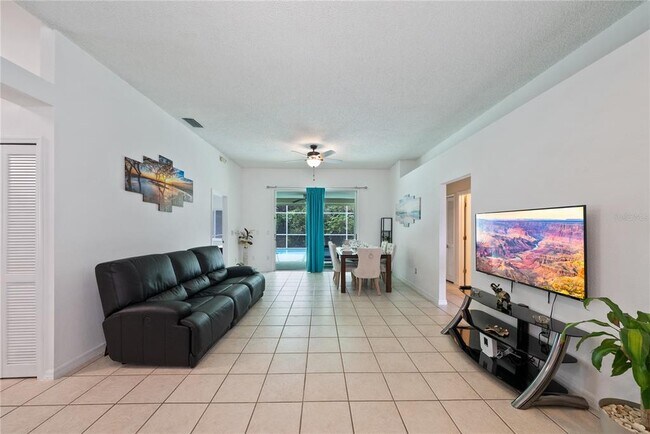 Building Photo - 3016 Bloomsbury Dr