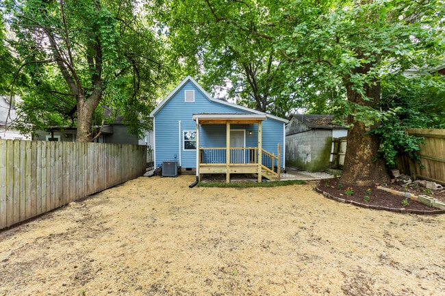 Building Photo - 317 Ross Ave