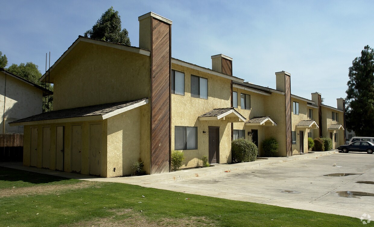 Building Photo - 6305 Castleford St