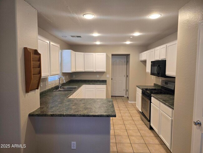 Foto del edificio - 2644 E Megan St