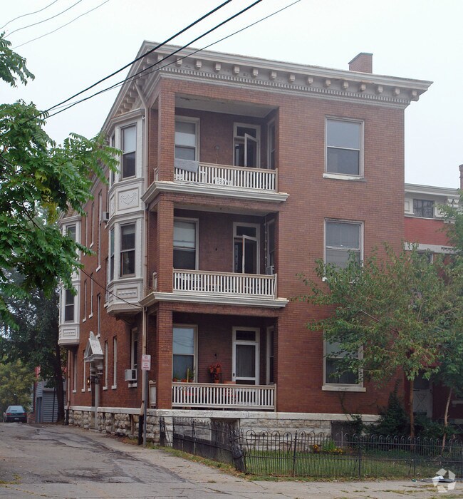 3227 Jefferson Ave, Cincinnati, OH 45220 Apartments Cincinnati, OH
