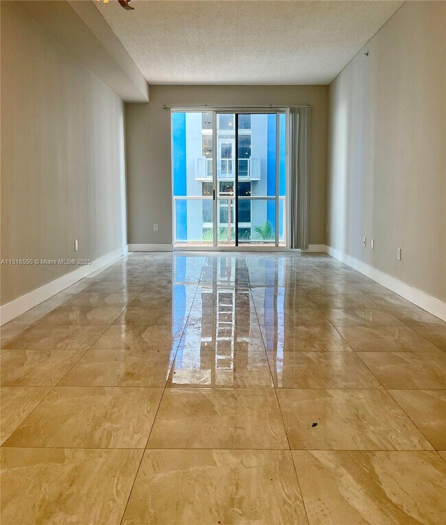 Foto del edificio - 5091 NW 7th St