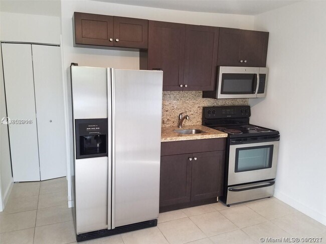 Foto del edificio - 3061 NW 55th St