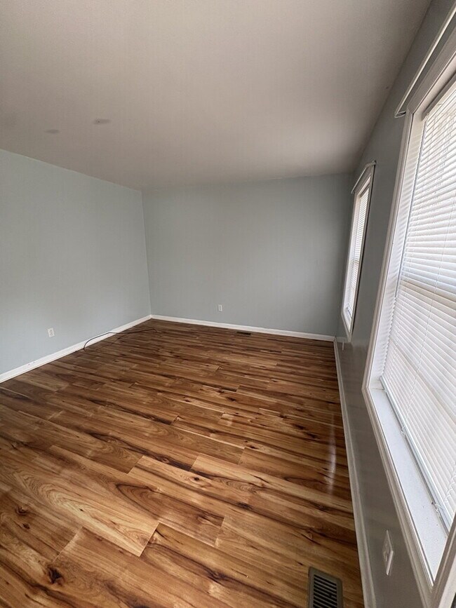 Foto del edificio - 123 Arthur Ct