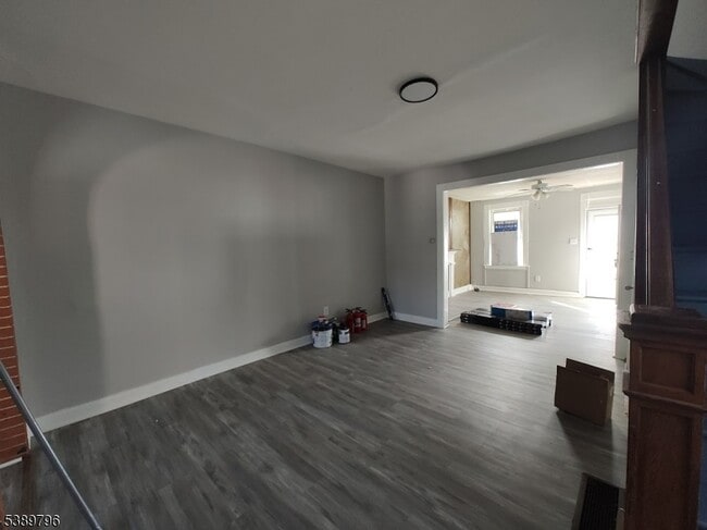 Building Photo - 241 Mercer St