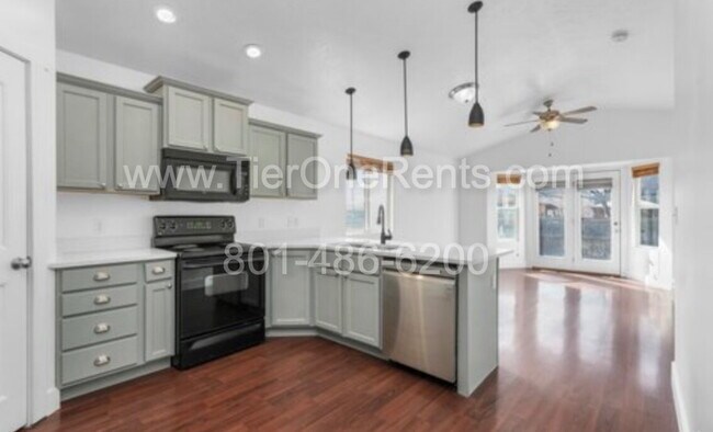 Building Photo - **HALF OFF First Months Rent**