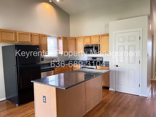 Building Photo - COMING SOON - Lovely Ranch in Stone Meadows with Fenced Backyard