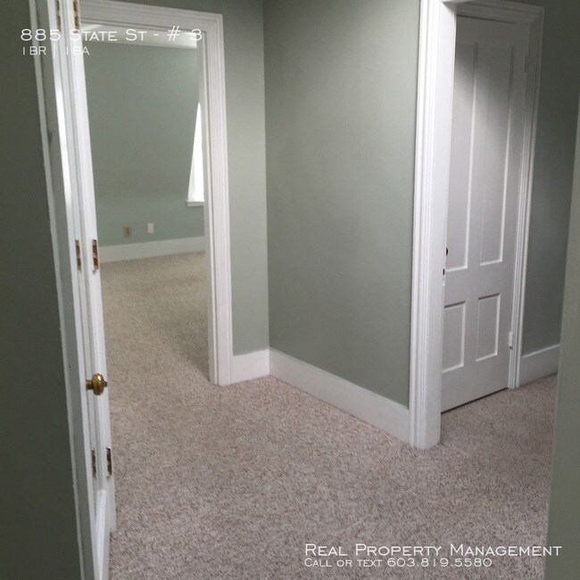 Building Photo - Cozy 1 Bedroom Apartment
