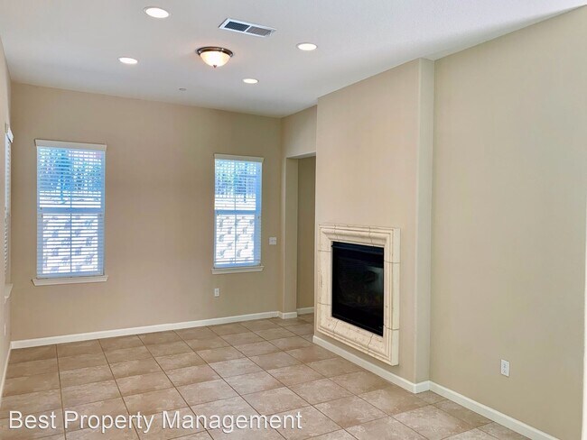 Building Photo - 4 br, 3.5 bath House - 335 Cortona Way