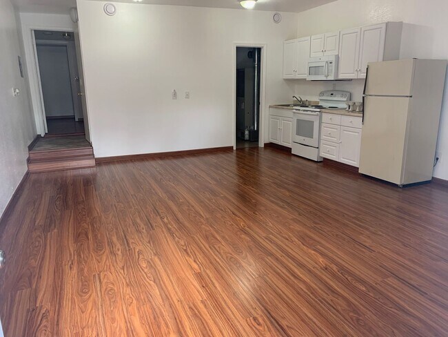 Foto del edificio - 224 Farewell Ave