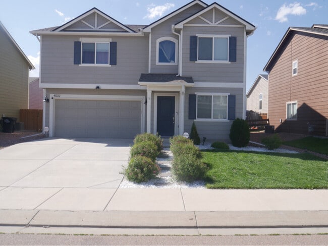 Building Photo - 4032 Silver Star Grove