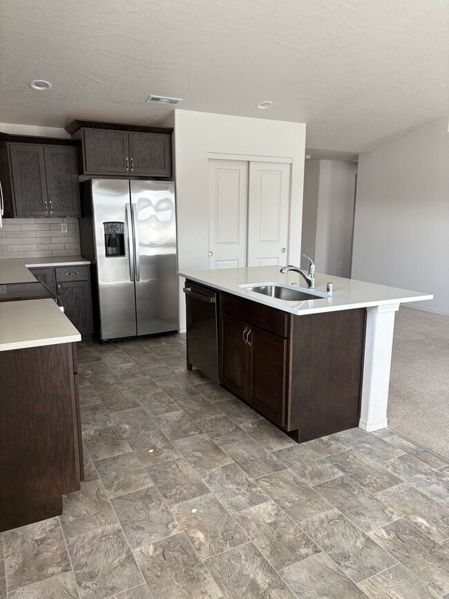 Building Photo - 1/2 Off Deposit!! Newer Construction in Ma...