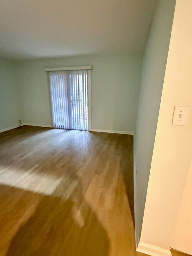 Foto del edificio - Comfortable coastal living in a convenient mid-island location! Available Now!