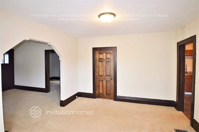 Building Photo - 745 Oakdale Ave