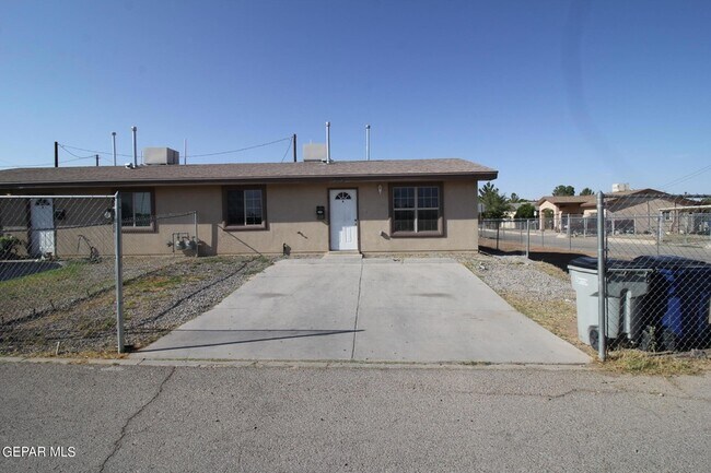 Foto del edificio - 9145 Begonia Pl