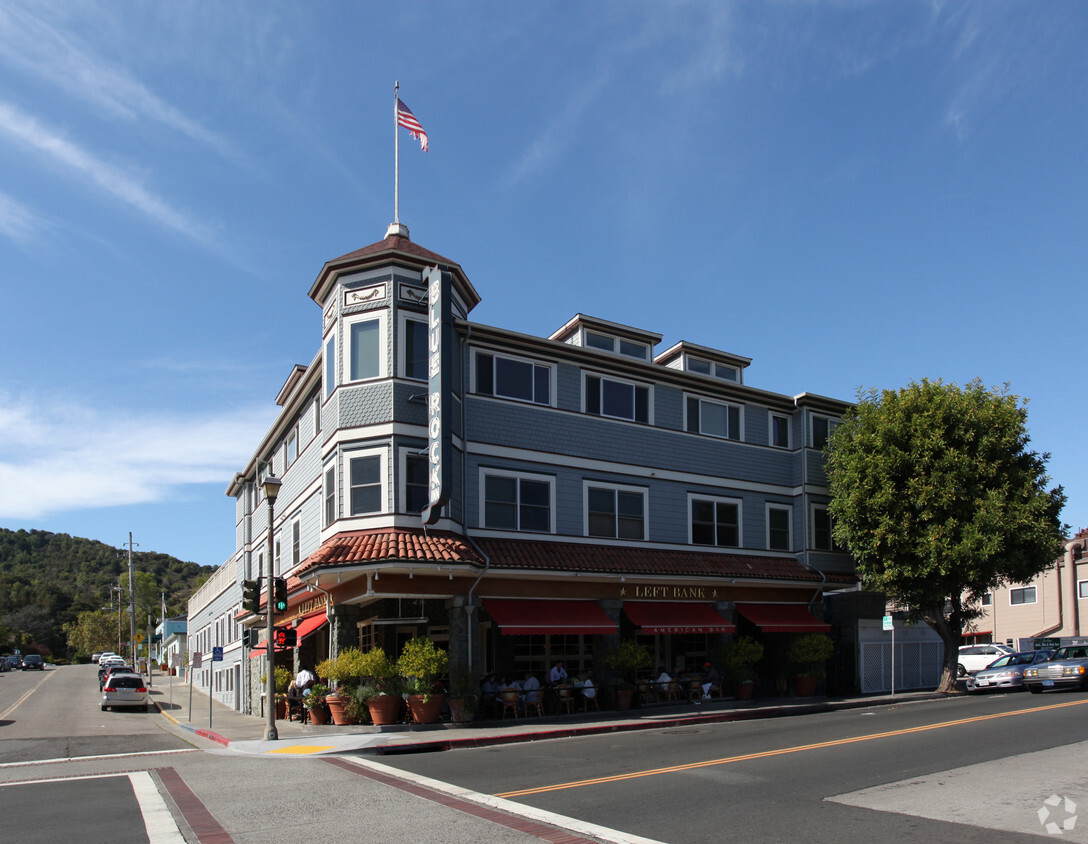 Primary Photo - Blue Rock & Larkwood Apartments