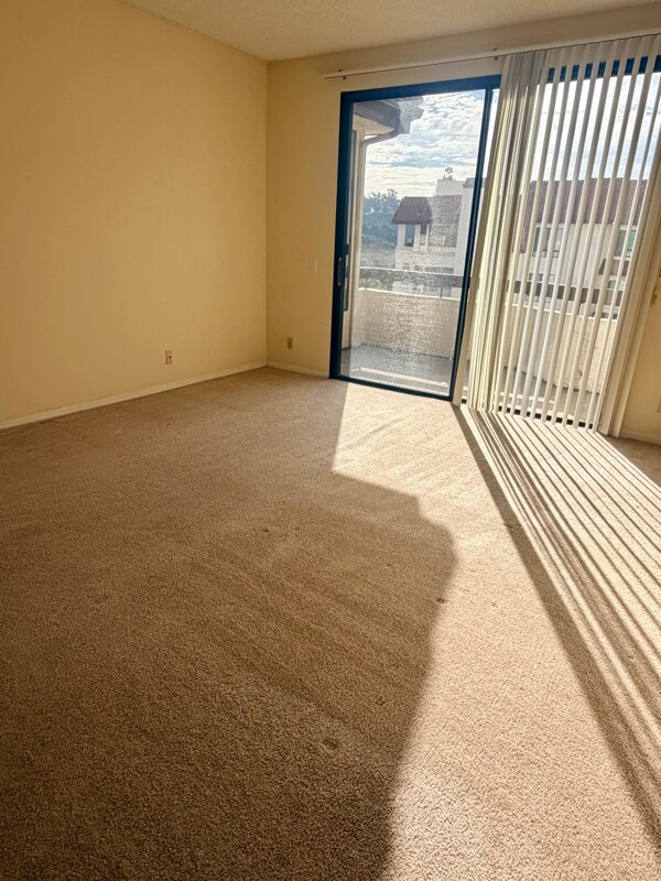 Foto del edificio - 5895 Friars Rd