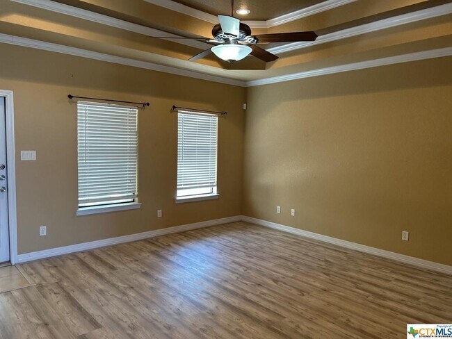 Foto del edificio - 203 Weeping Willow Ct