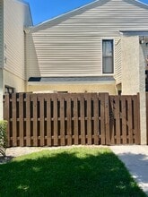 Building Photo - 639 Executive Center Dr