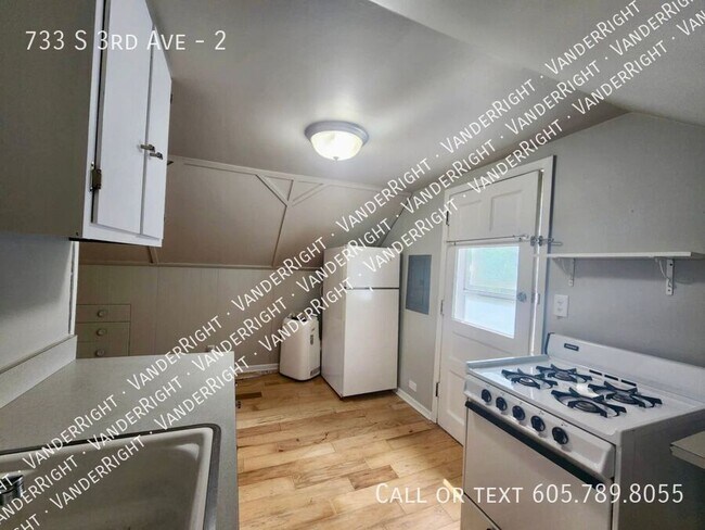 Foto del edificio - 733 S 3rd Ave