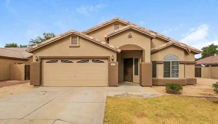 Foto principal - 1610 E Desert Ln