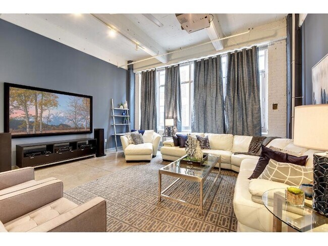 Foto del edificio - 700 N Washington Ave