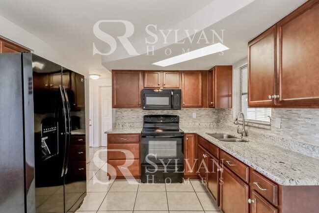 Foto del edificio - Lovely 2BR 1BA updated home