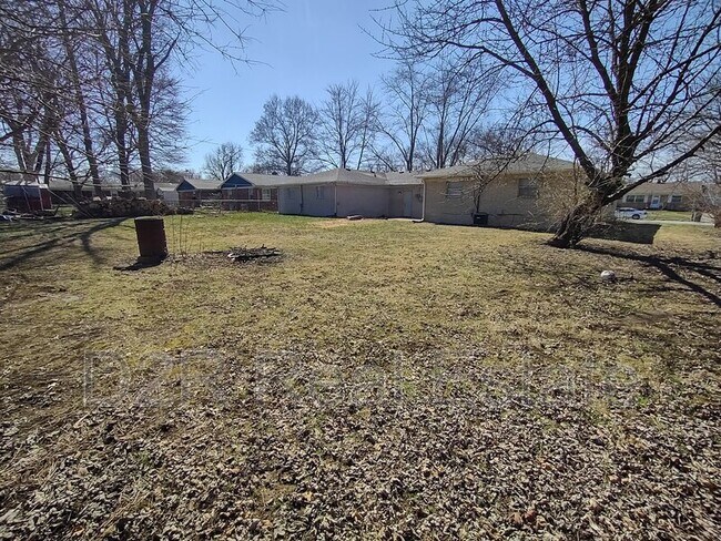 Foto del edificio - 7819 Southfield Dr