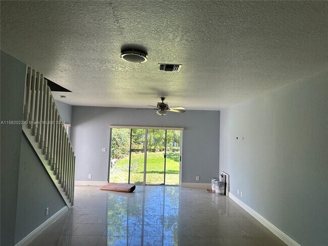 Building Photo - 7653 Tamarac Island Cir