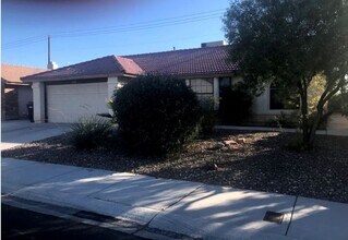 Building Photo - 4920 Nestled Grove Dr