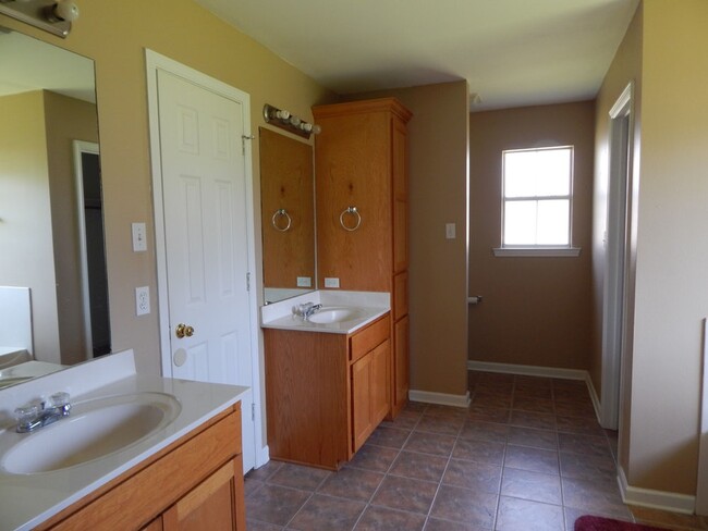 Building Photo - 12383 Mimosa Dr