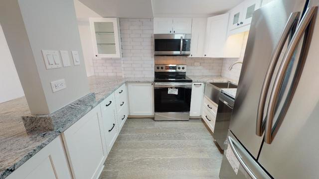 Primary Photo - 175 E Delaware Pl