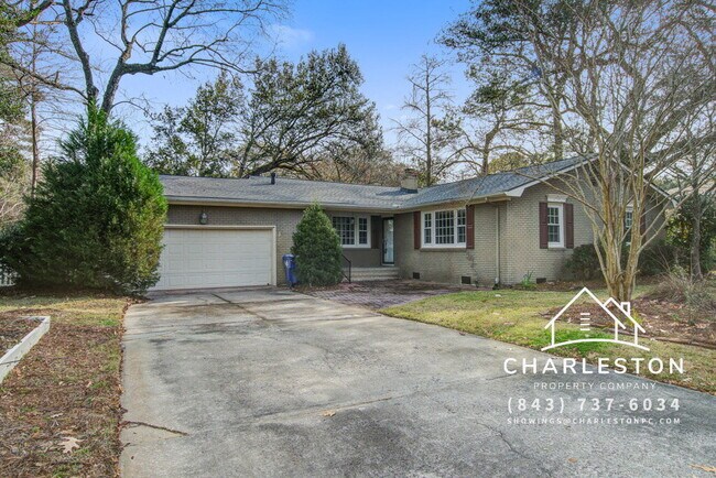 Building Photo - 3 Bedroom home available now!