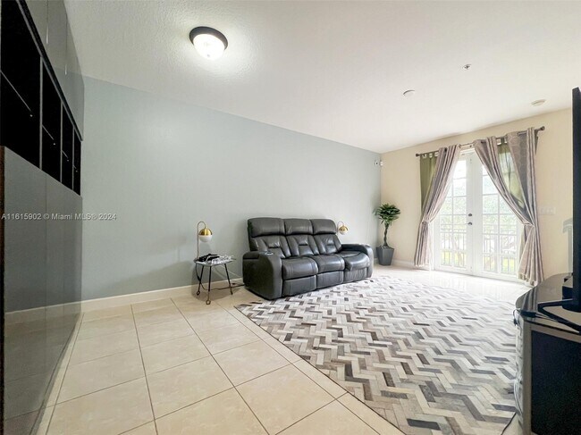 Building Photo - 410 SW 147th Ave