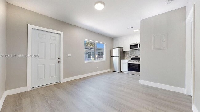 Foto del edificio - 74 W 15th St