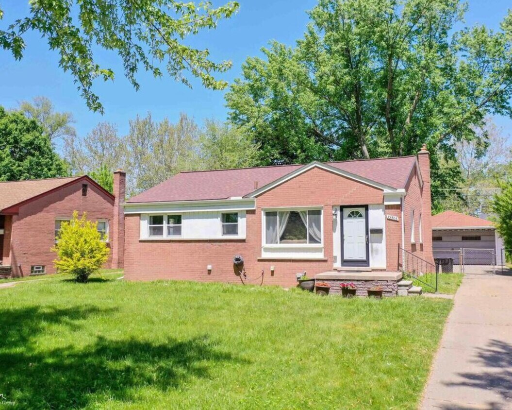 Primary Photo - 29506 Grandon Ave