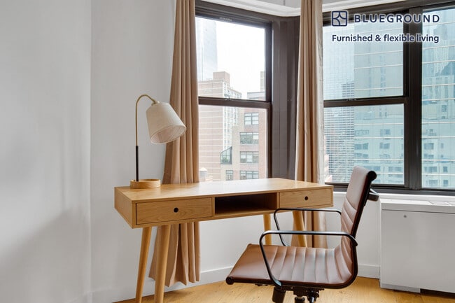 Building Photo - 279 E 44th St