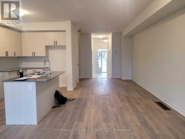 Building Photo - 300 Okanagan Path