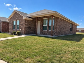 Building Photo - 37 Elk Dr