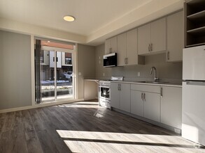Building Photo - 348 14th St
