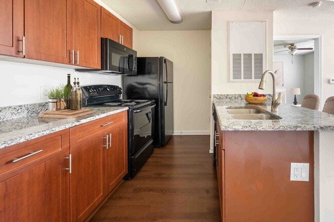 Abbotts Run - Abbotts Run Apartments